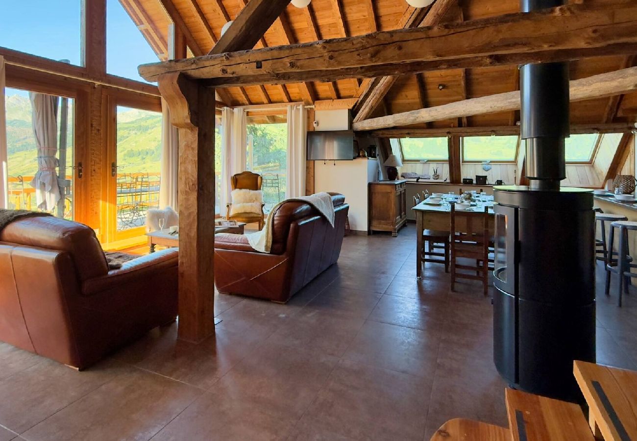 Chalet à Vars -     Vue panoramique • Chalet de caractère • 8 pers.