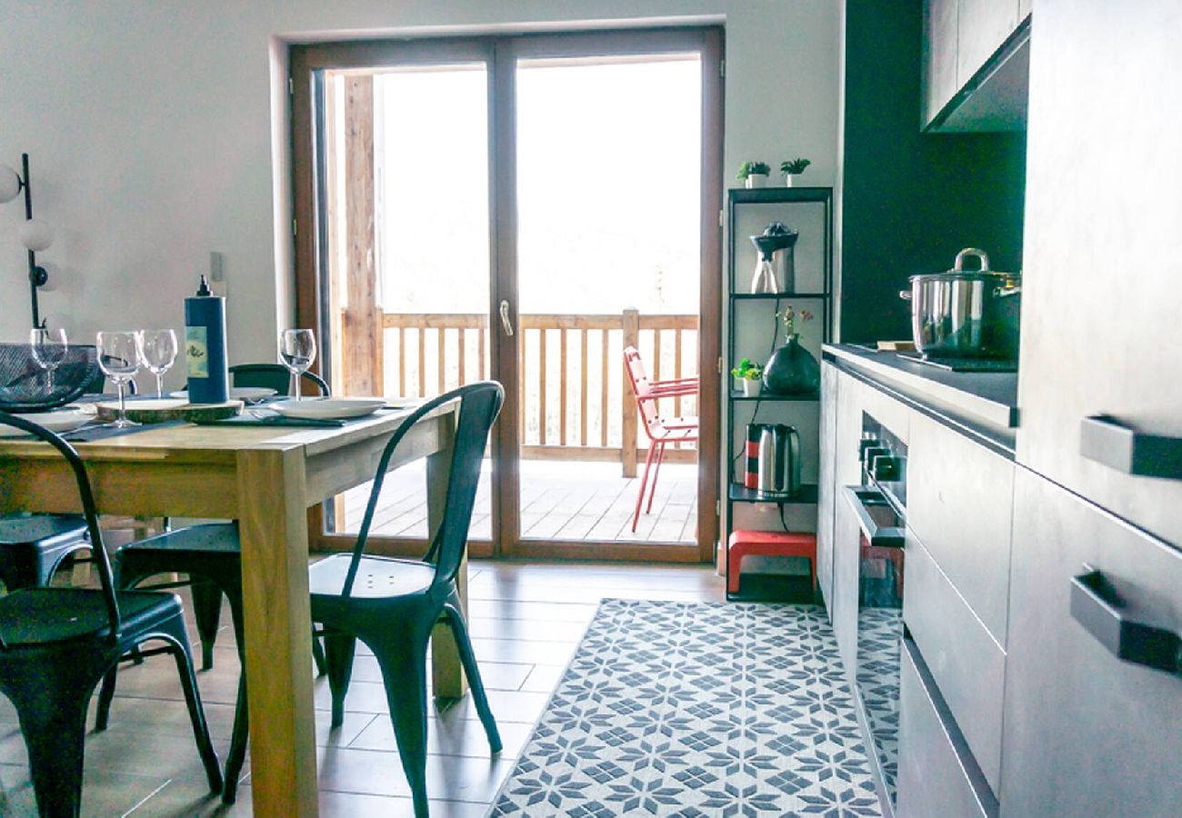 Résidence à Vars - Appartement familial • 2 terrasses • Parking • Jusqu'à 7 pers.