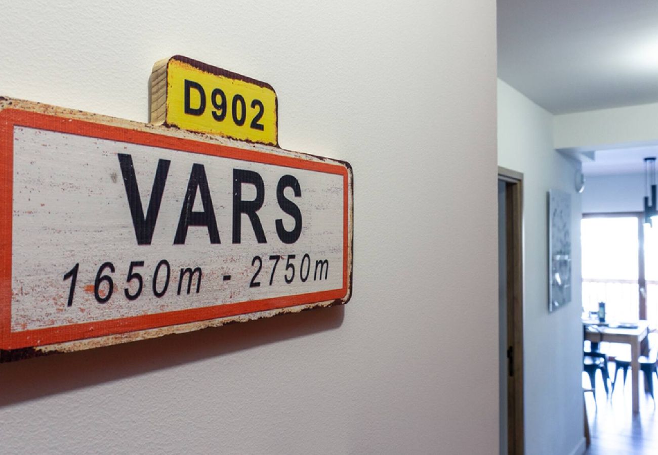 Résidence à Vars - Appartement familial • 2 terrasses • Parking • Jusqu'à 7 pers.