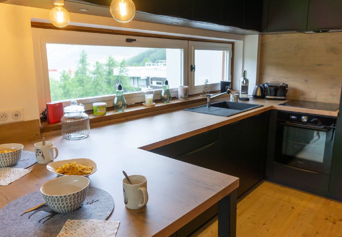 Appartement à Vars - Studio skis aux pieds • Balcon vue pistes • 2 adultes + 2 enfants