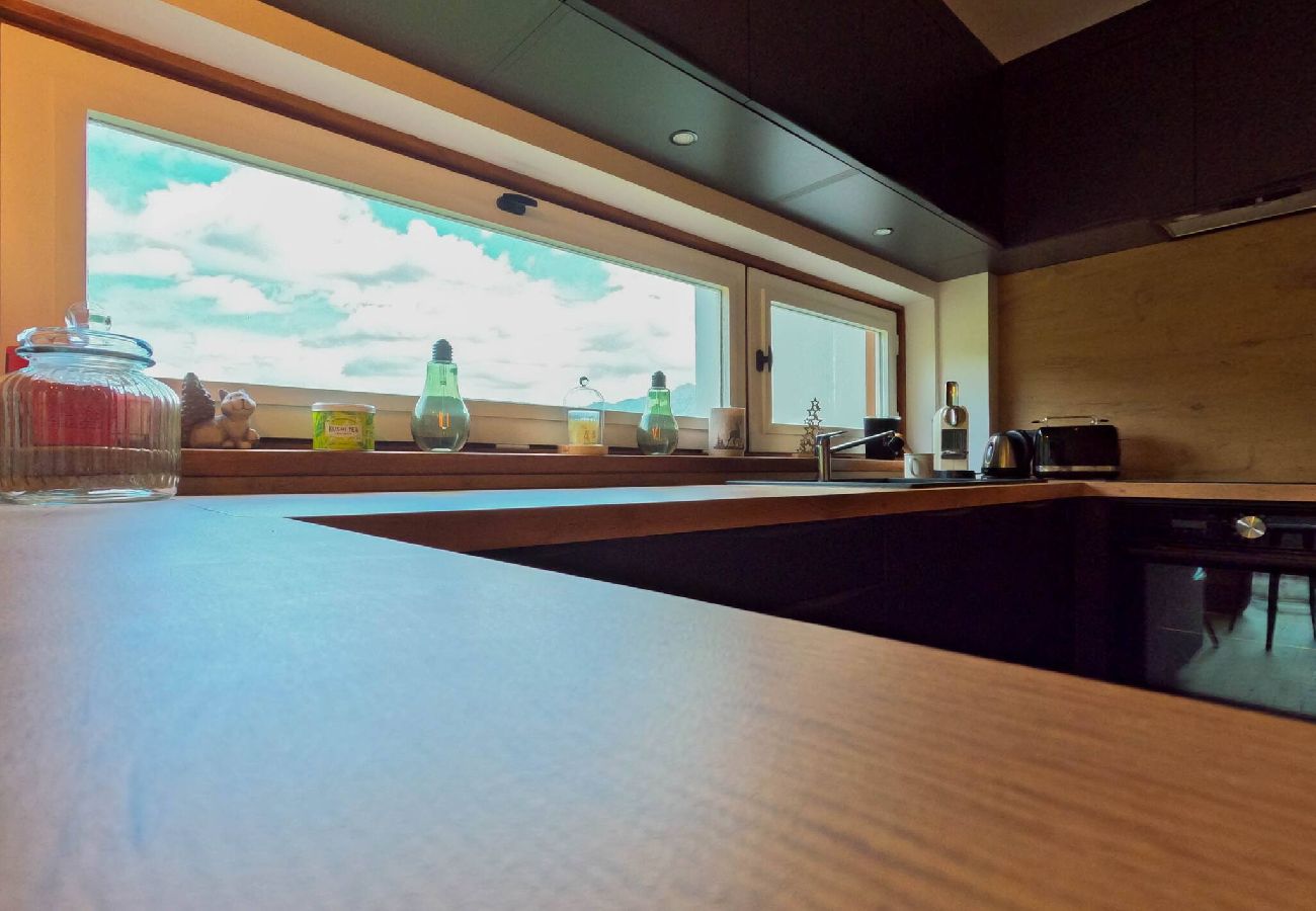 Appartement à Vars - Studio skis aux pieds • Balcon vue pistes • 2 adultes + 2 enfants