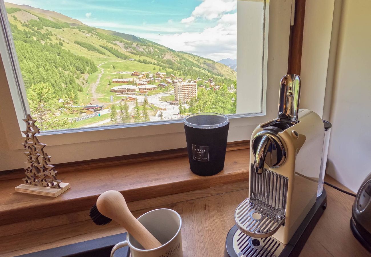 Appartement à Vars - Studio skis aux pieds • Balcon vue pistes • 2 adultes + 2 enfants