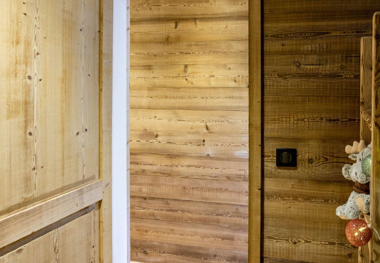 Appartement à Vars - Studio skis aux pieds • Balcon vue pistes • 2 adultes + 2 enfants