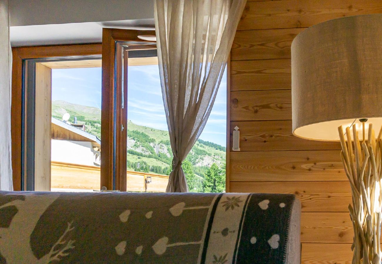 Appartement à Vars - L'Orignal app neuf 55m2 terrasse 75m2 proche piste 