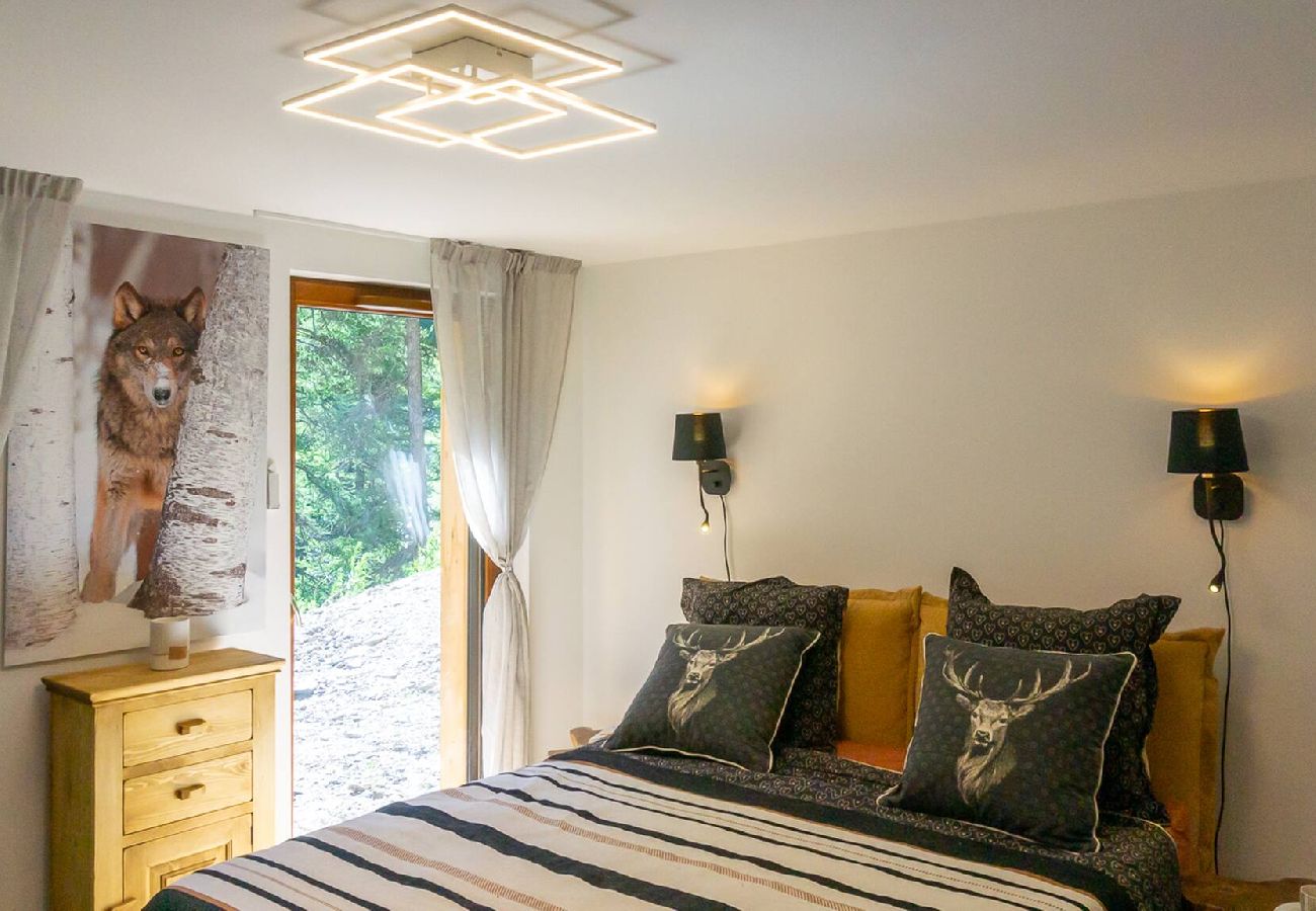 Appartement à Vars - L'Orignal app neuf 55m2 terrasse 75m2 proche piste 