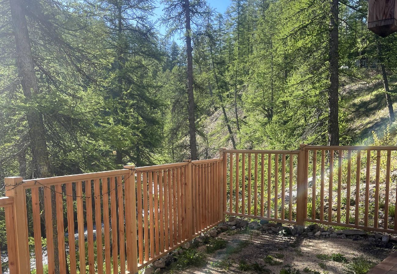 Appartement à Vars - L'Orignal app neuf 55m2 terrasse 75m2 proche piste 
