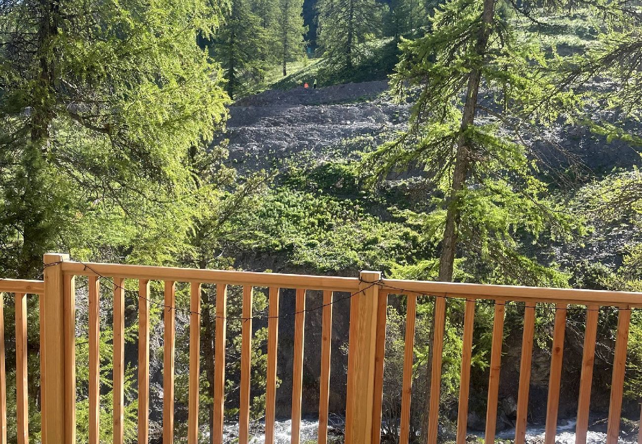 Appartement à Vars - L'Orignal app neuf 55m2 terrasse 75m2 proche piste 