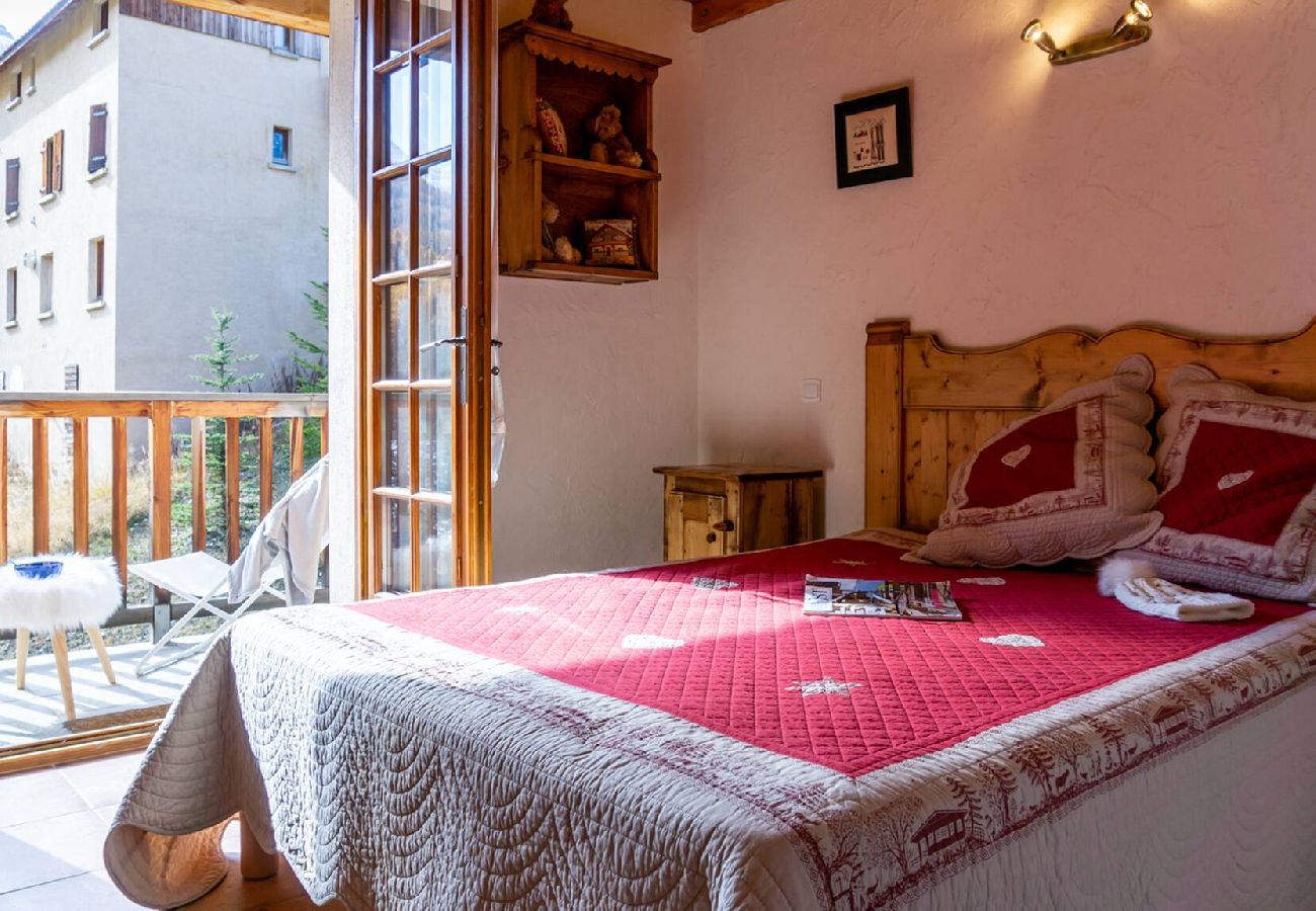 Résidence à Vars - App 5 couchages Le Karibu 