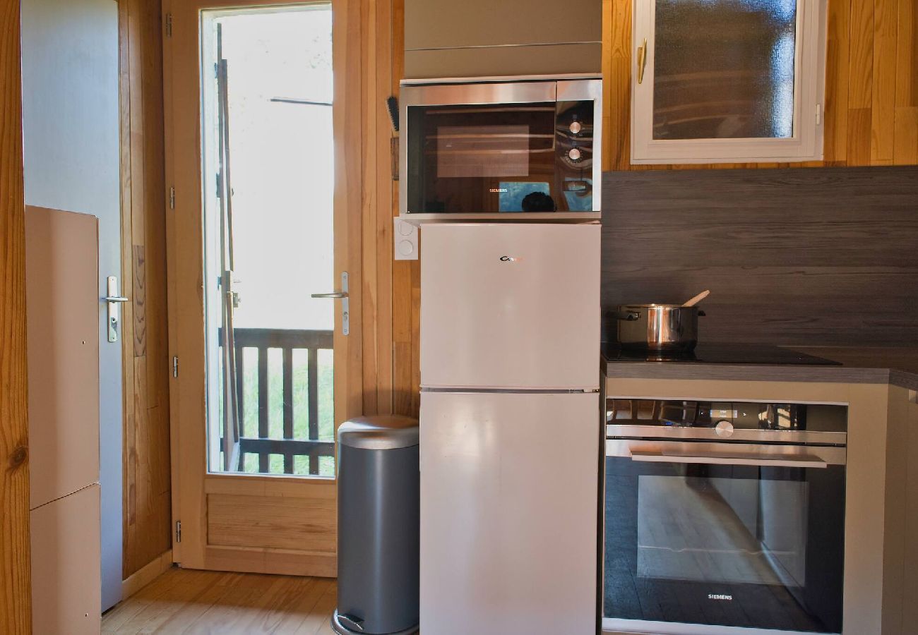 Appartement à Vars - Triplex rénové • 3 chambres • À 150 m des pistes • 8 pers.