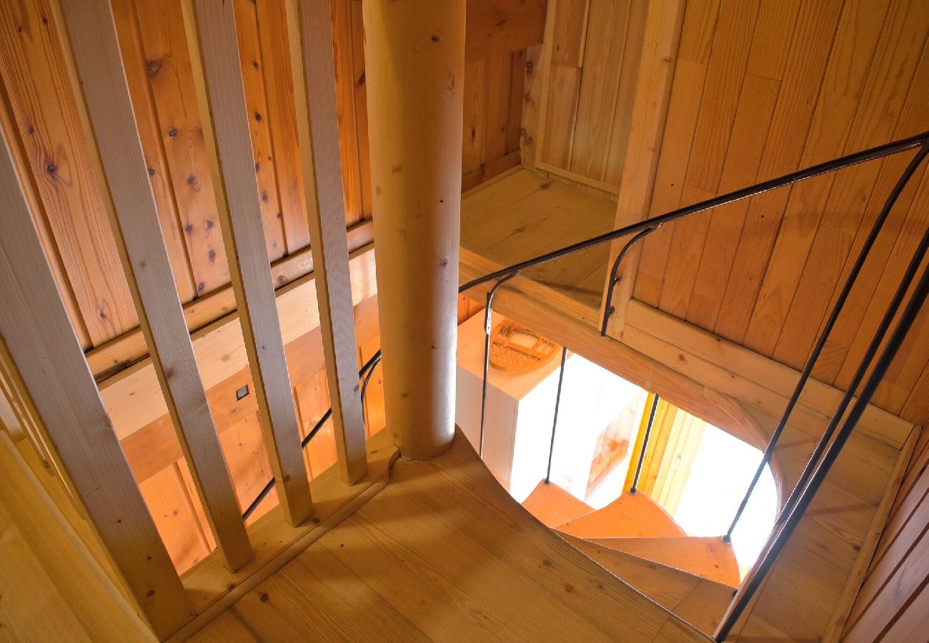 Appartement à Vars - Triplex rénové • 3 chambres • À 150 m des pistes • 8 pers.