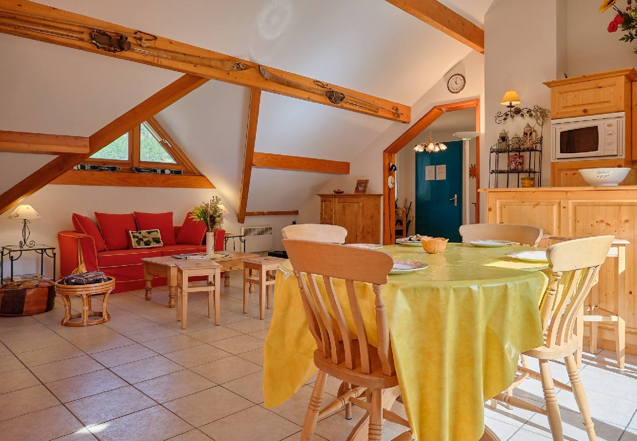 Appartement à Vars - Grand appartement • 3 chambres • Proche des pistes • 6 pers.