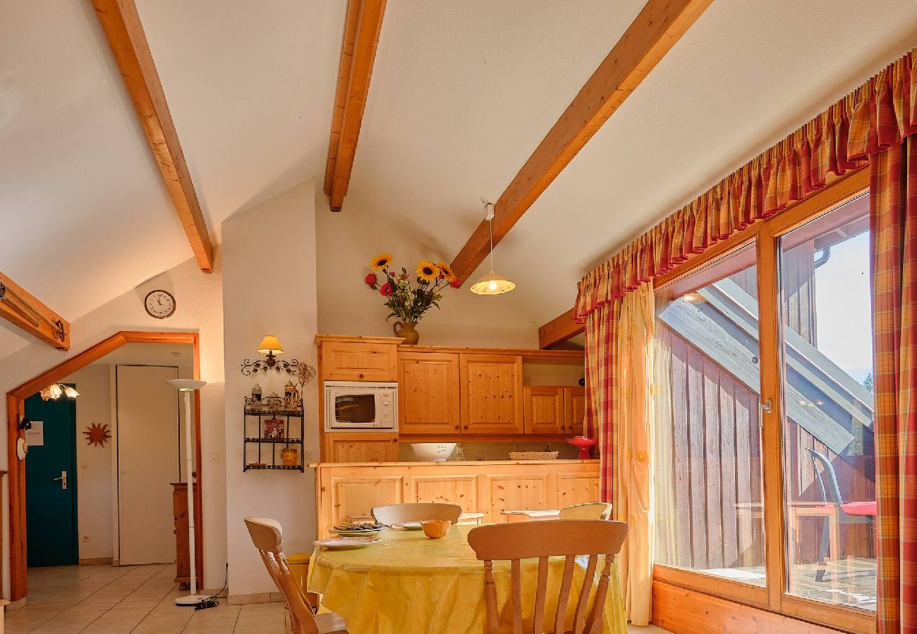 Appartement à Vars - Grand appartement • 3 chambres • Proche des pistes • 6 pers.