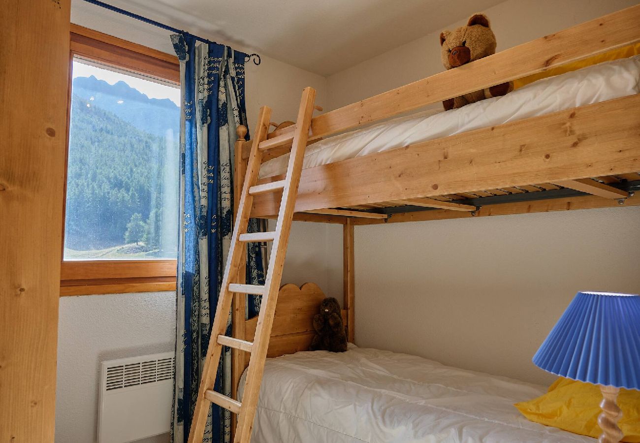 Appartement à Vars - Grand appartement • 3 chambres • Proche des pistes • 6 pers.