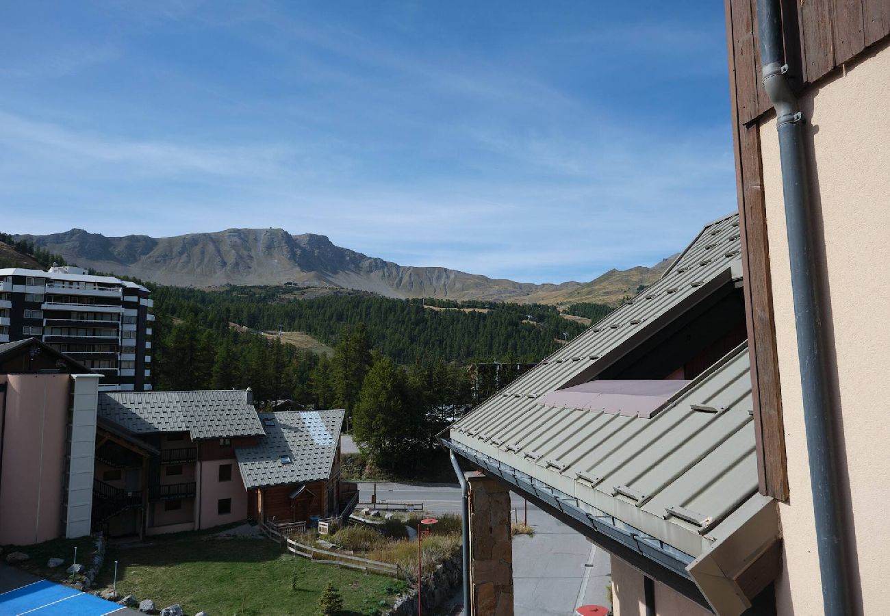 Appartement à Vars - Grand appartement • 3 chambres • Proche des pistes • 6 pers.