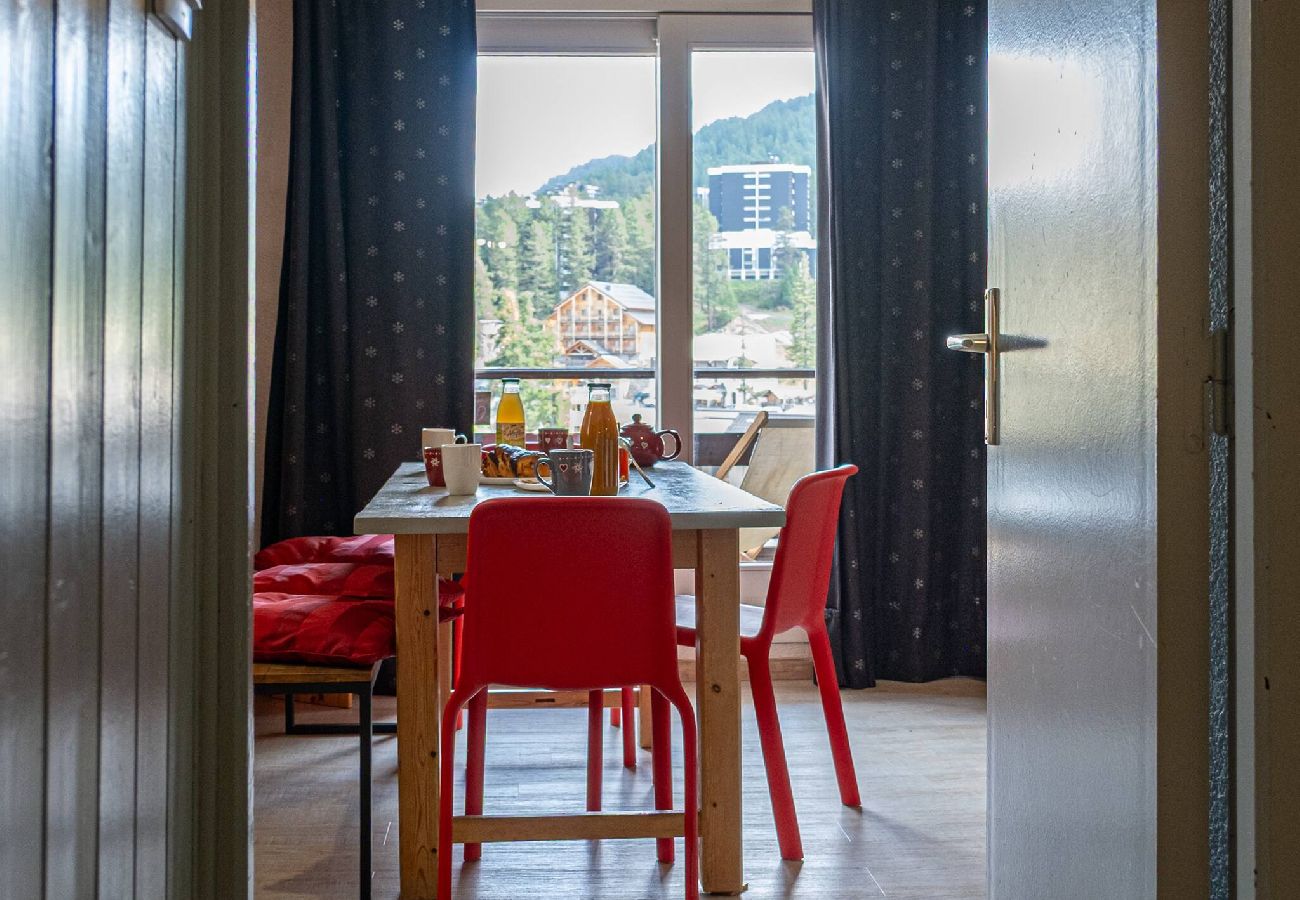 Résidence à Vars - Duplex skis aux pieds • Centre Vars • 3 chambres