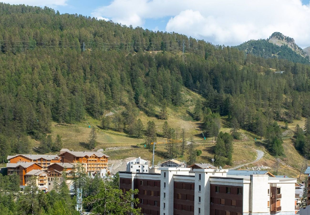 Résidence à Vars - Duplex skis aux pieds • Centre Vars • 3 chambres