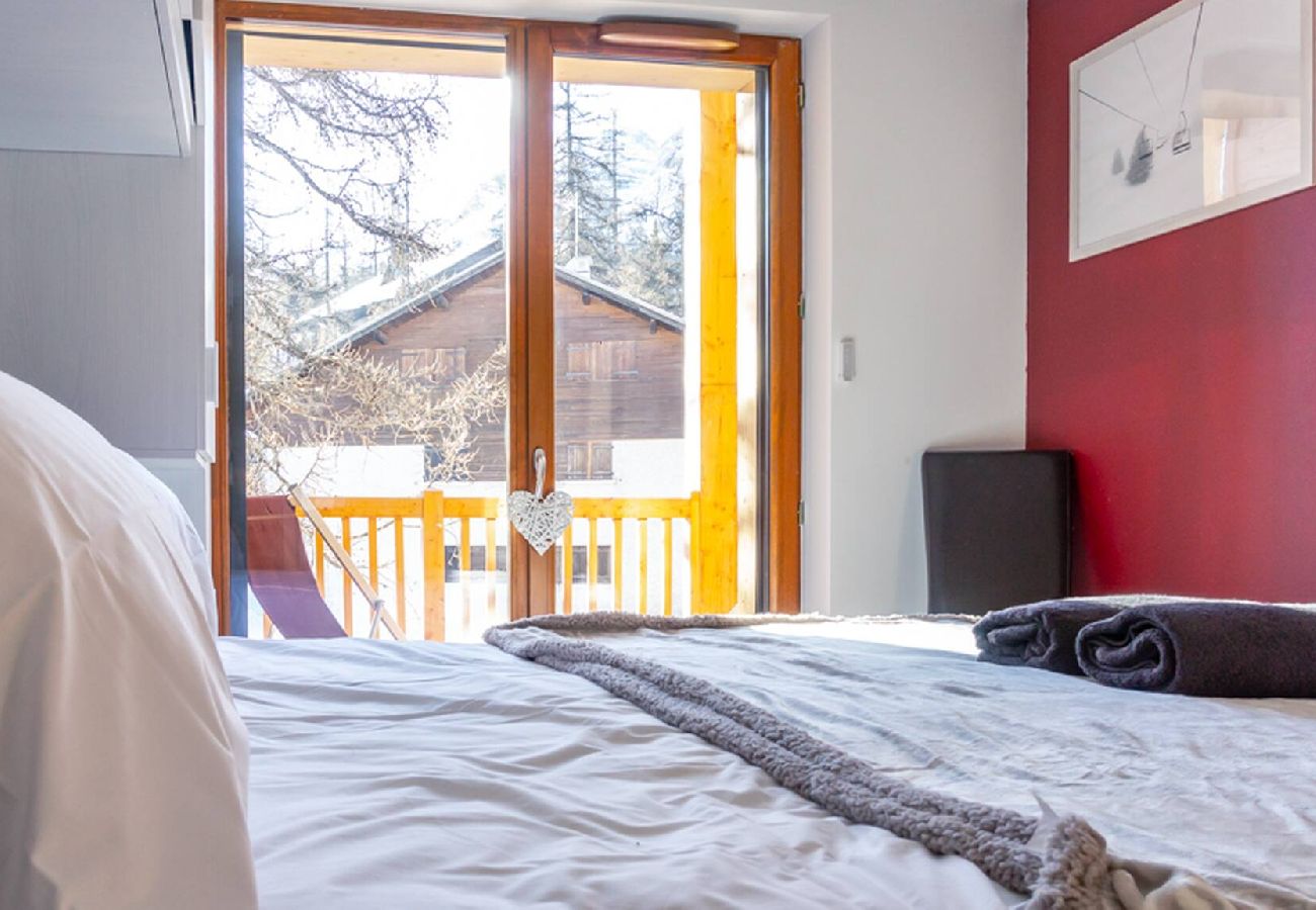 Appartement à Vars - Duplex haut de gamme • 4 suites • Garage