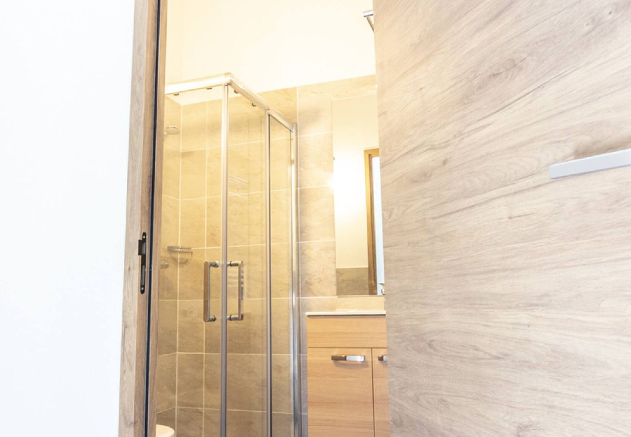 Appartement à Vars - Duplex haut de gamme • 4 suites • Garage