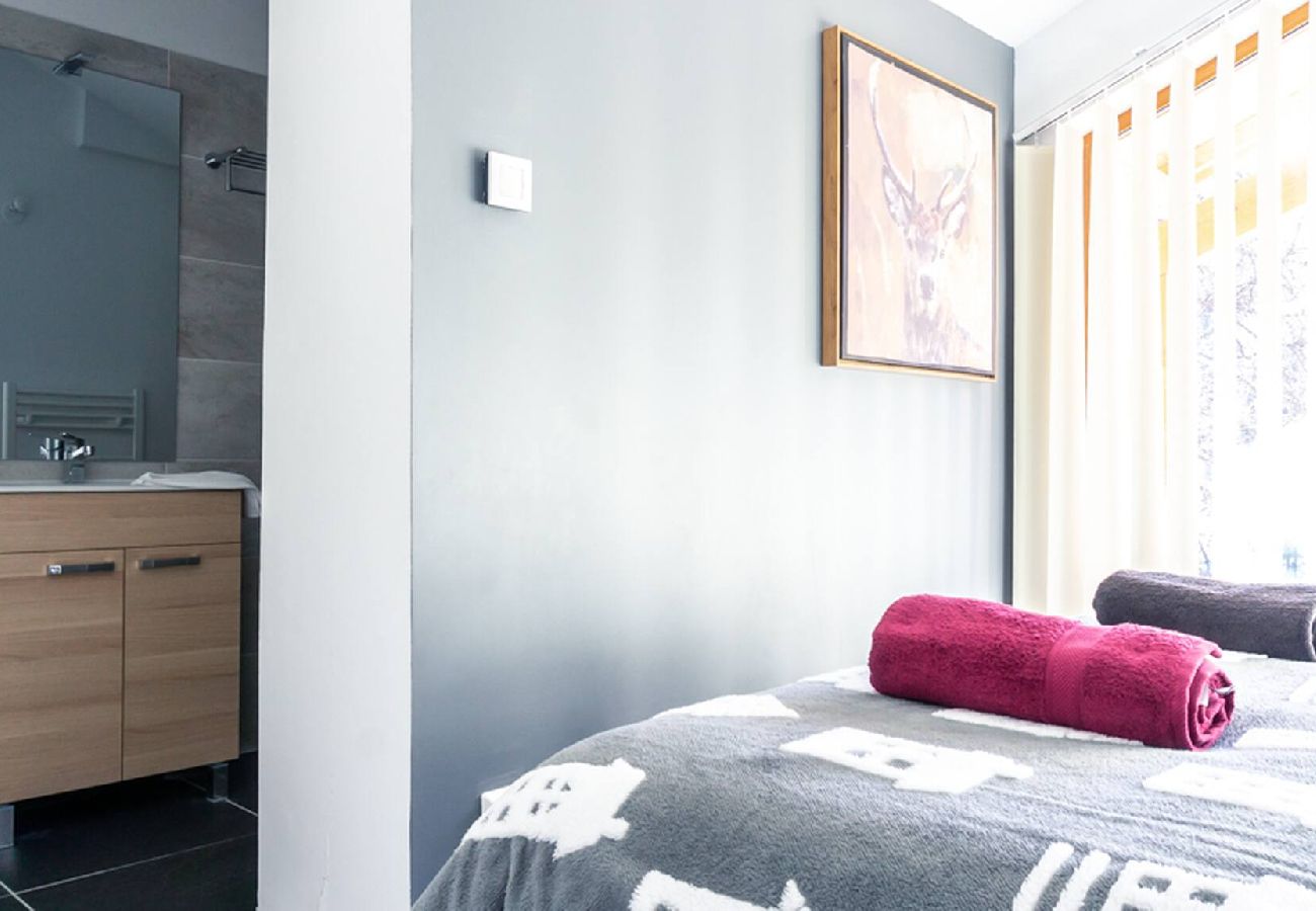 Appartement à Vars - Duplex haut de gamme • 4 suites • Garage