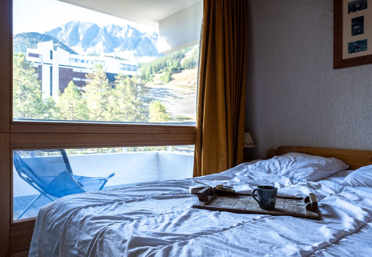Appartement à Vars - Appartement skis aux pieds • Vue pistes • 2 chambres
